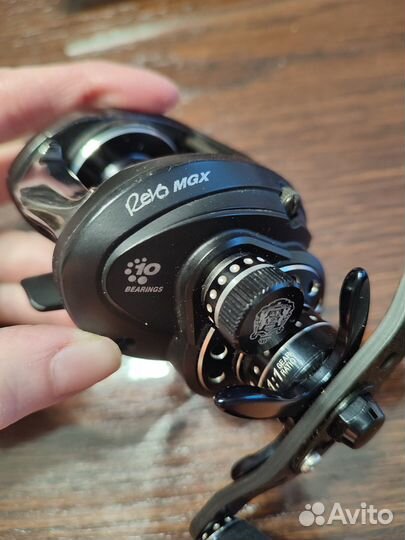 Мультипликаторная катушка Abu Garcia Revo MGX