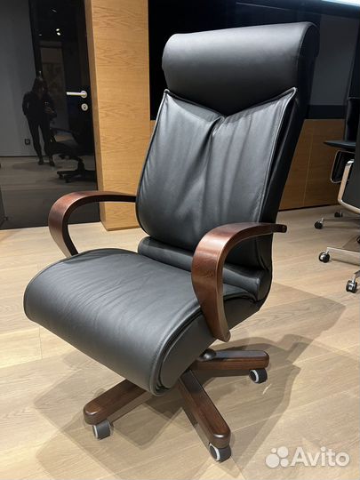 Кресло руководителя кожа