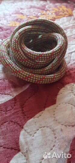 Предметы для гимнастики(обруч,скакалки)