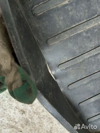 Коврик багажника Hyundai Accent II (1999—2012)