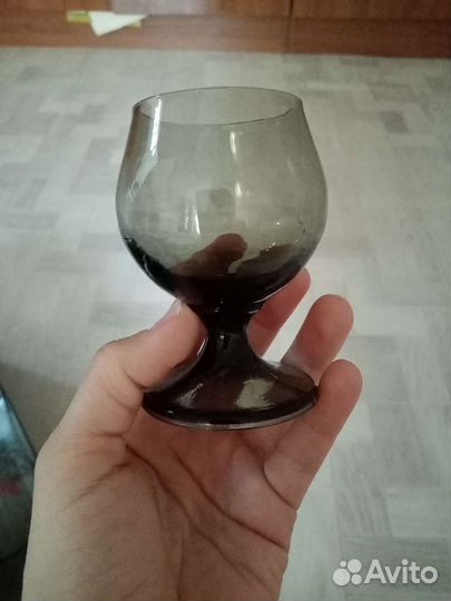 Бокалы, рюмки стеклянные