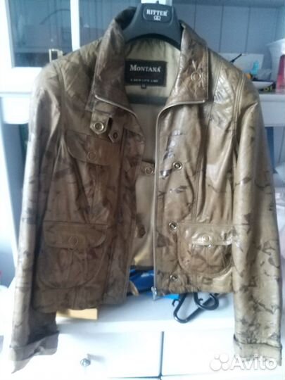 Продаю кожаную женскую куртку в отл состоянииии