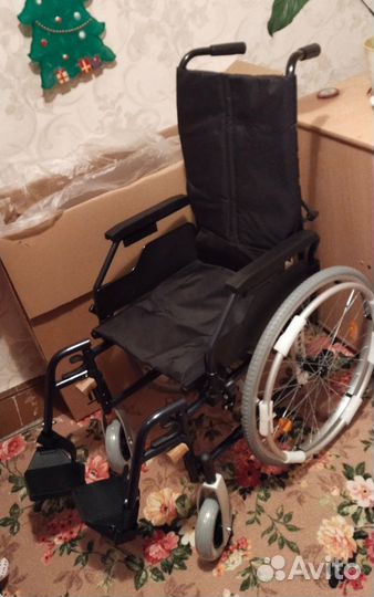 Инвалидная коляска (новая)