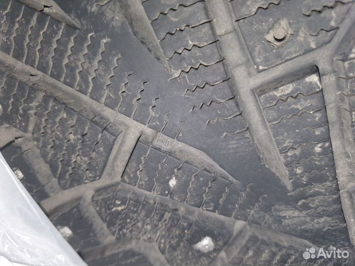 R18 Pirelli Ice Zero 245/45, PCD 5x120 DIA 72.6