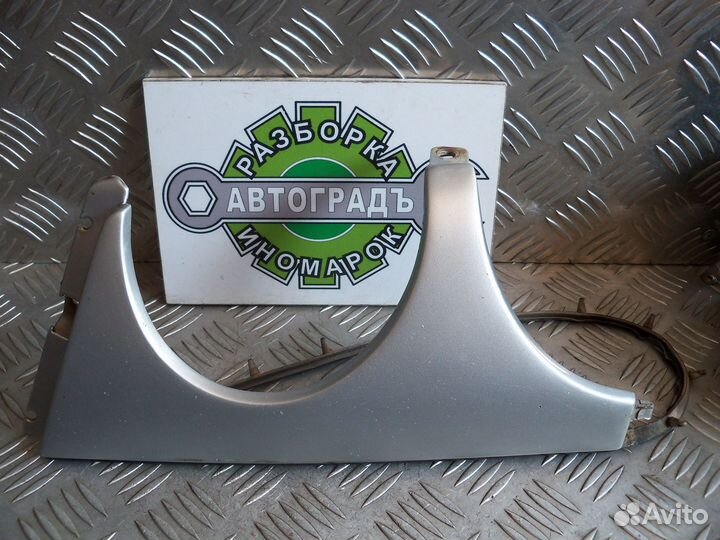 Планка под фару левая Mercedes Benz W210 1998г