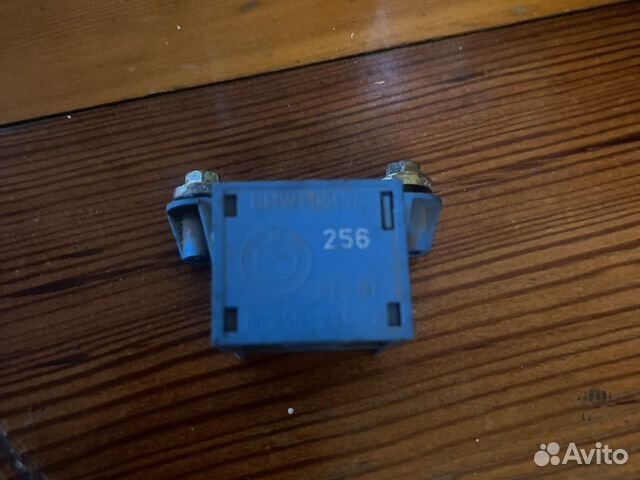 Датчик отключения центрального замка бмв Е39