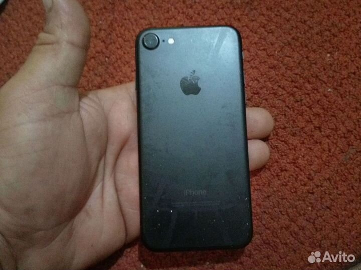 iPhone 7, 32 ГБ