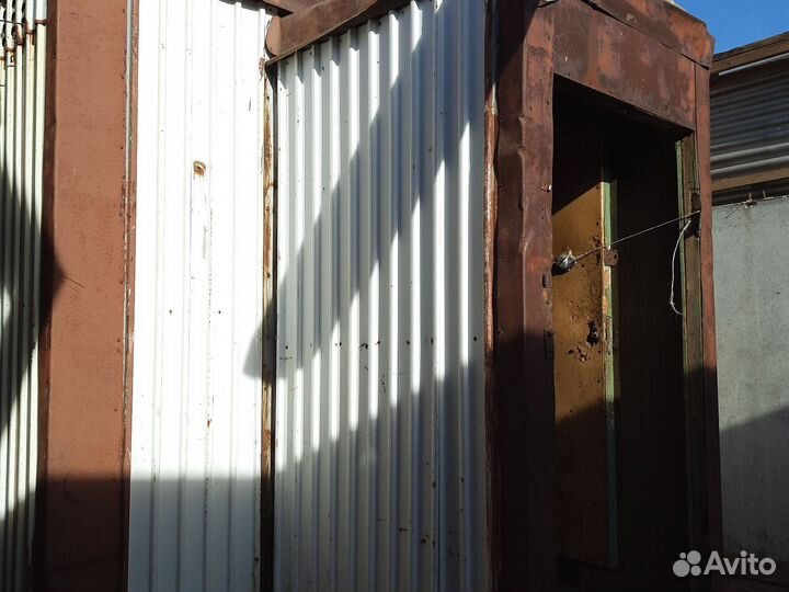 Вагончик бытовой