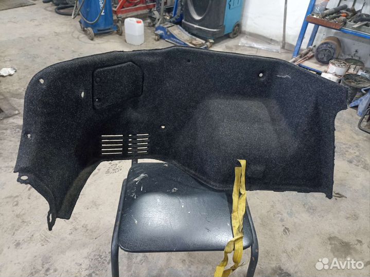 Обшивка багажника правая Kia Rio 1 2000-2005г