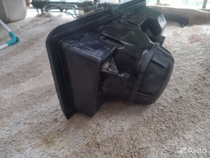 Фара правая ваз 2107.2105
