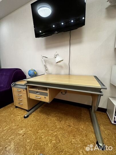 Растущая парта moll + тумбочка moll