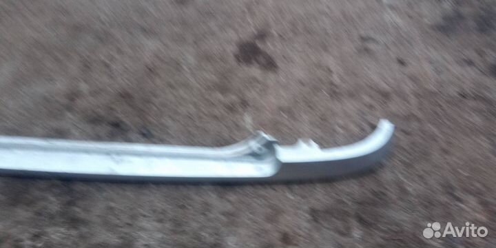 Молдинг заднего бампера верхний Hyundai-Kia Lantra