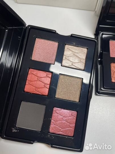 Christian louboutin палетка теней для век