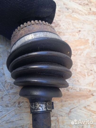 Привод левый-правый Mitsubishi Space Star