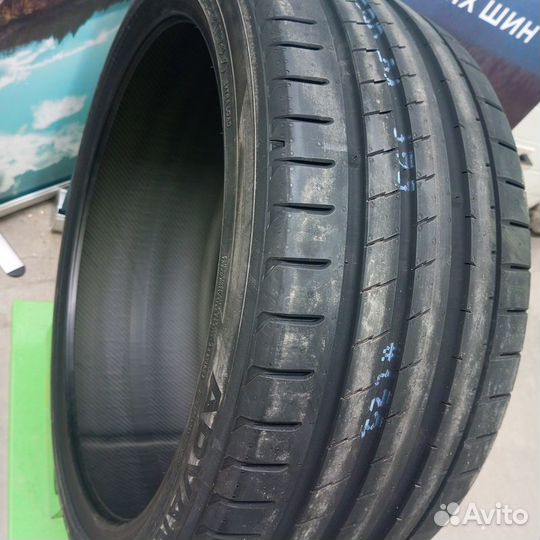 Yokohama Advan Sport V107 275/35 R22 Y