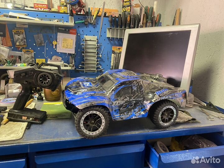 Машинка на радиоуправлении