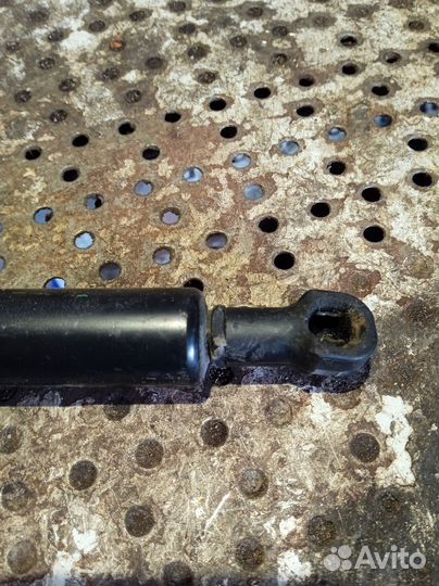 Газлифт Honda Fit Shuttle Hybrid GP2