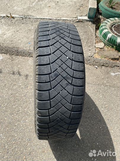Pirelli Ice Zero FR 185/65 R15