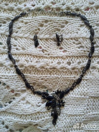 Ожерелье и серьги