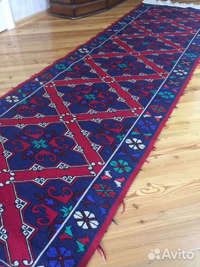 Ковер шерстяной