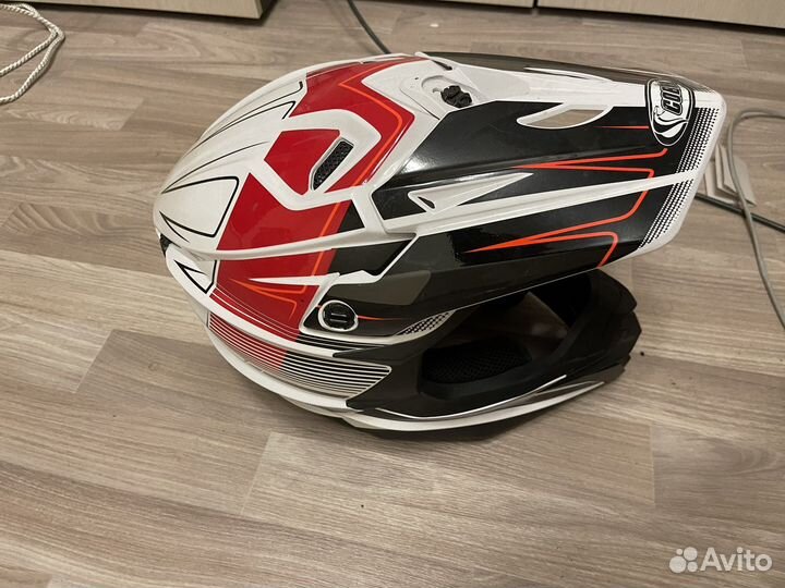 Кроссовый шлем