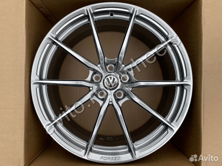Кованые диски Volkswagen Touareg R20 наличие