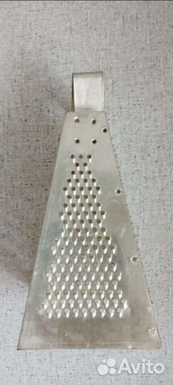 Тёрка, шумовки, поварешка, лопатка, ложки