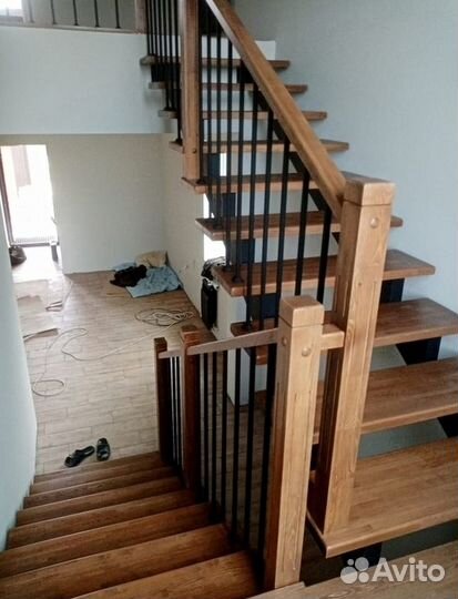 Лестница на металлокаркасе