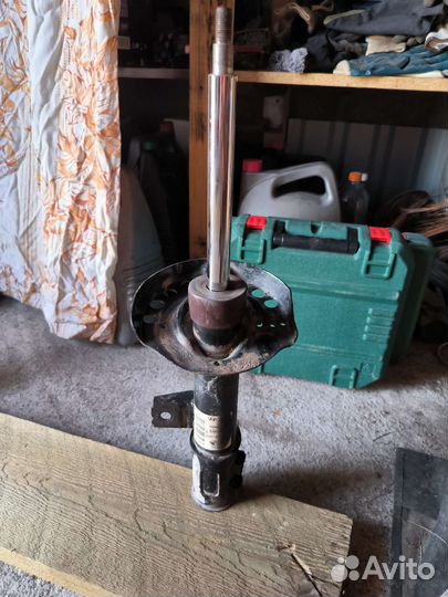 Левая оригинальная стойка kia ceed ed fl 2010-2012