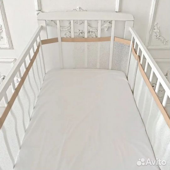 Безопасные бортики в кроватку