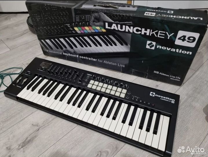 Миди-клавиатура Novation Launchkey 49