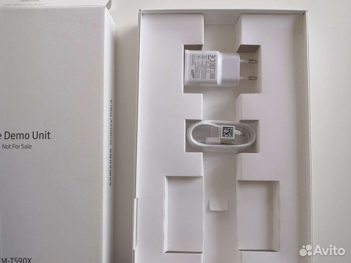 Новый планшет Samsung Galaxy Tab A T590