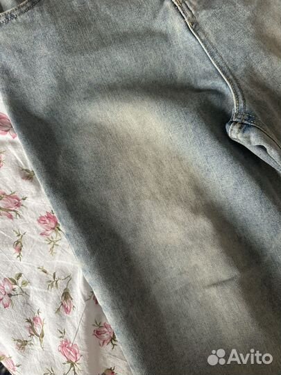 Джинсы широкие