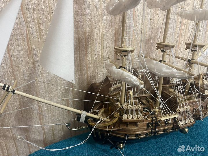 Коллекционный корабль ручной работы