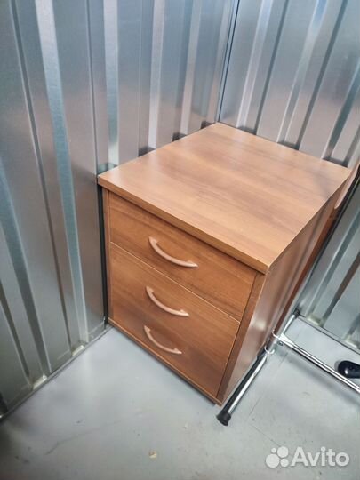 Письменный стол