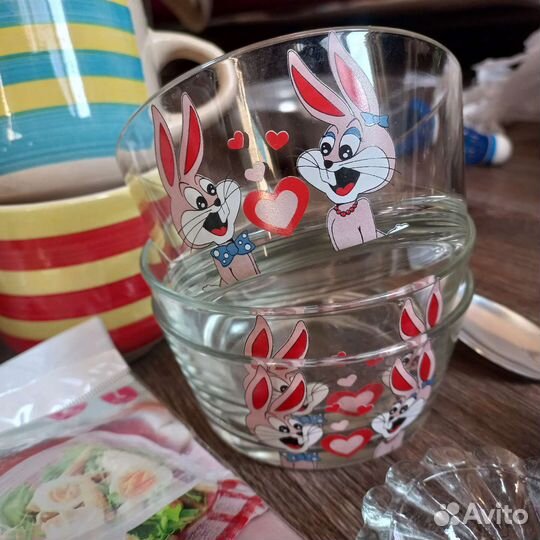 Новые кухонные принадлежности-вилки,креманка,банки