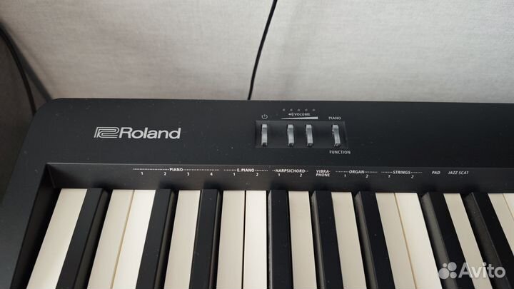 Цифровое пианино Roland FP-10