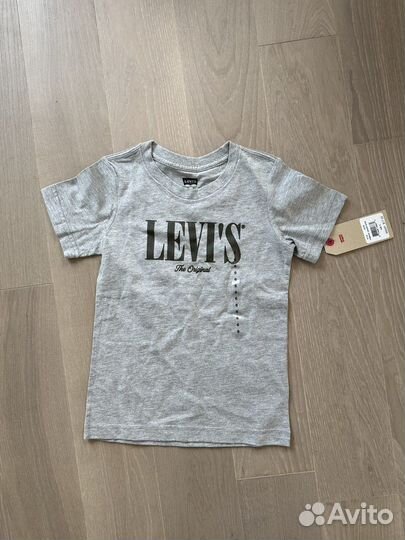 Футболка levis новая