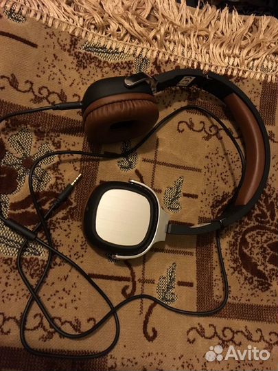 Зярядные, наушники, шнуры,чехлы