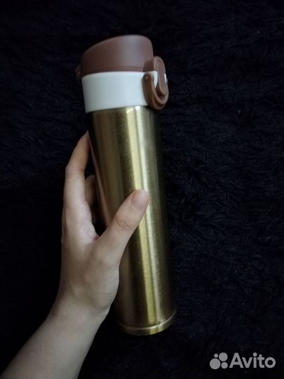 Термос золотой