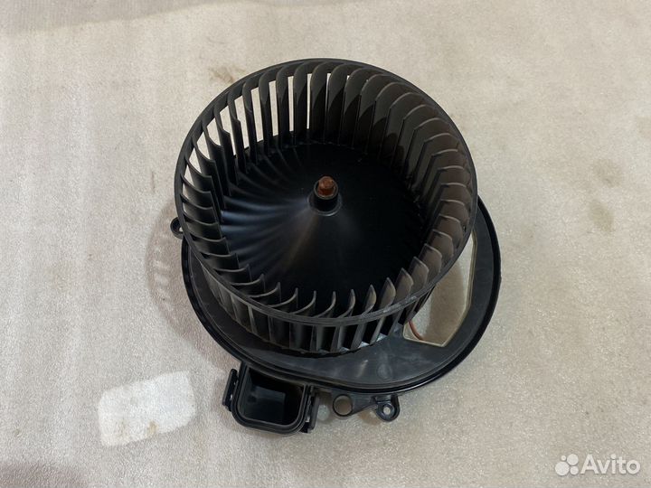 Вентилятор отлпителя BMW F30