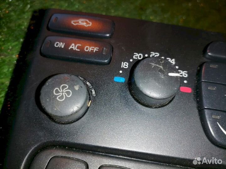 Блок управления климат-контролем 8697137 Volvo XC9