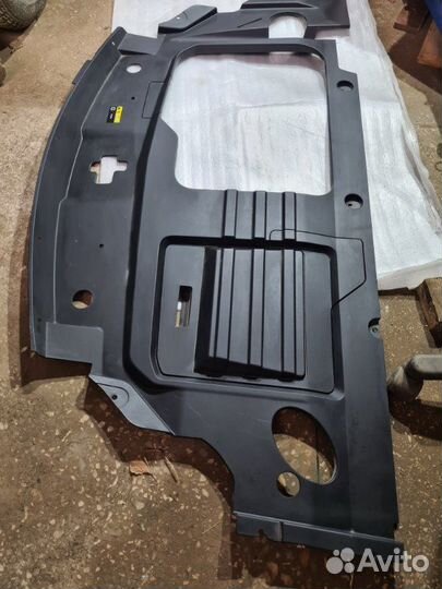 Декоративная крышка двигателя Exeed Txl 2022