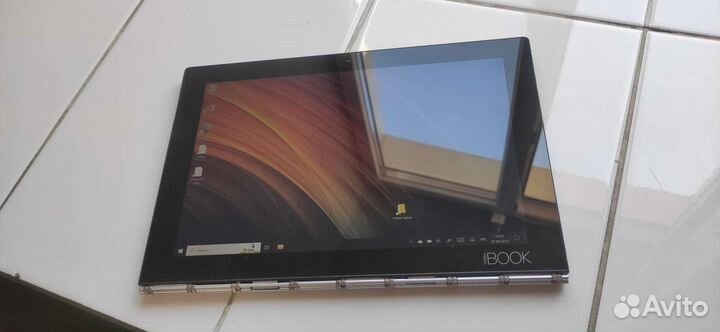 Lenovo yoga book