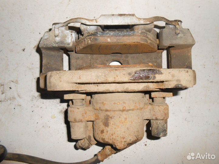 Суппорт передний правый (BMW 3, BMW X1, BMW Z4)