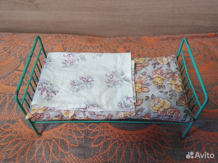 Кроватка для кукол