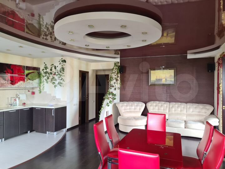 2-к. квартира, 92 м², 10/13 эт.