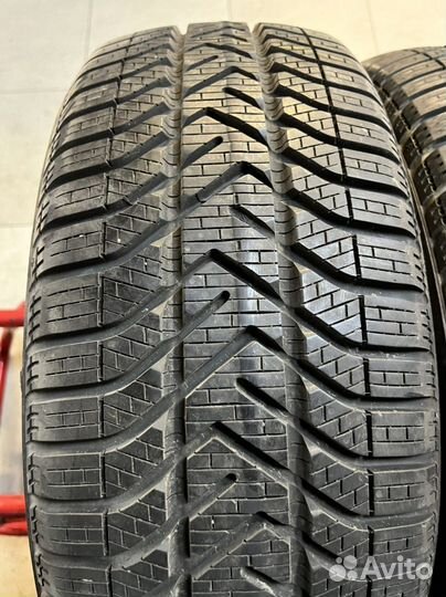 Pirelli Winter 210 SnowControl Serie III 205/55 R16