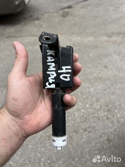 Форсунка омывателя фар toyota camry 40 правая