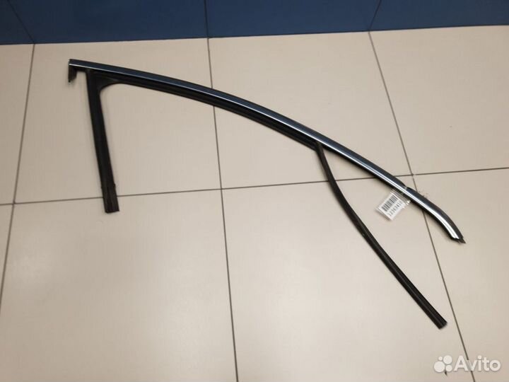 Уплотнитель стекла передней правой двери Peugeot 508 2010-2018